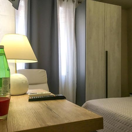 Dimora Conte Bed & Breakfast La Maddalena  Bagian luar foto