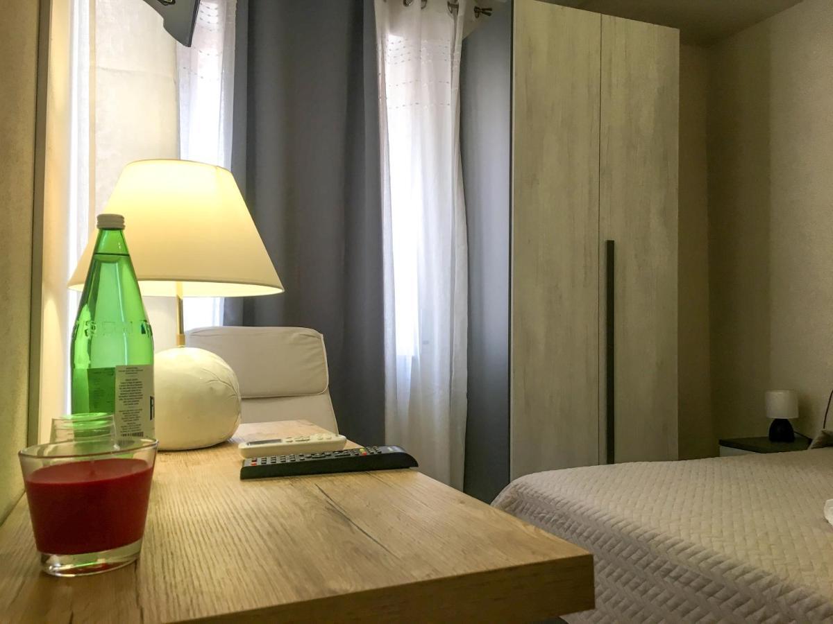 Dimora Conte Bed & Breakfast La Maddalena  Bagian luar foto